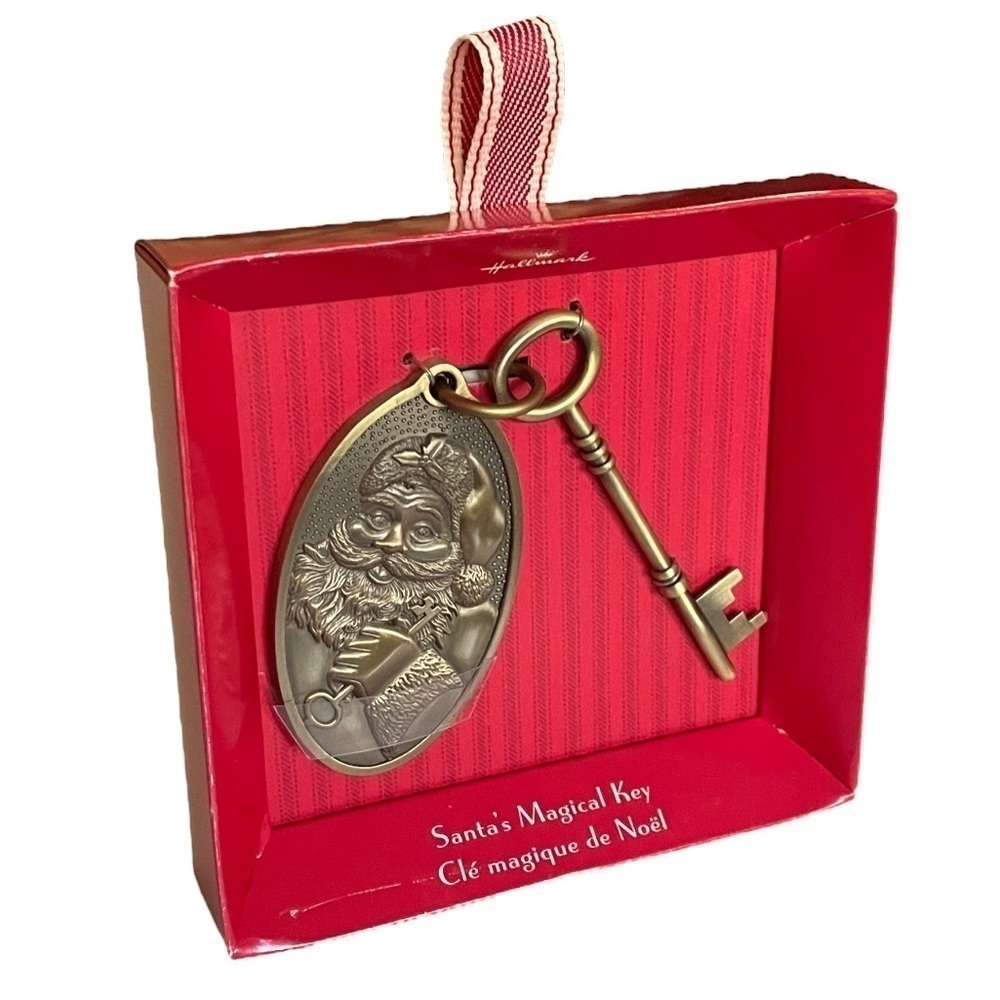 Hallmark Santa’s Christmas Magical Magic Key for Homes Without Chimney
